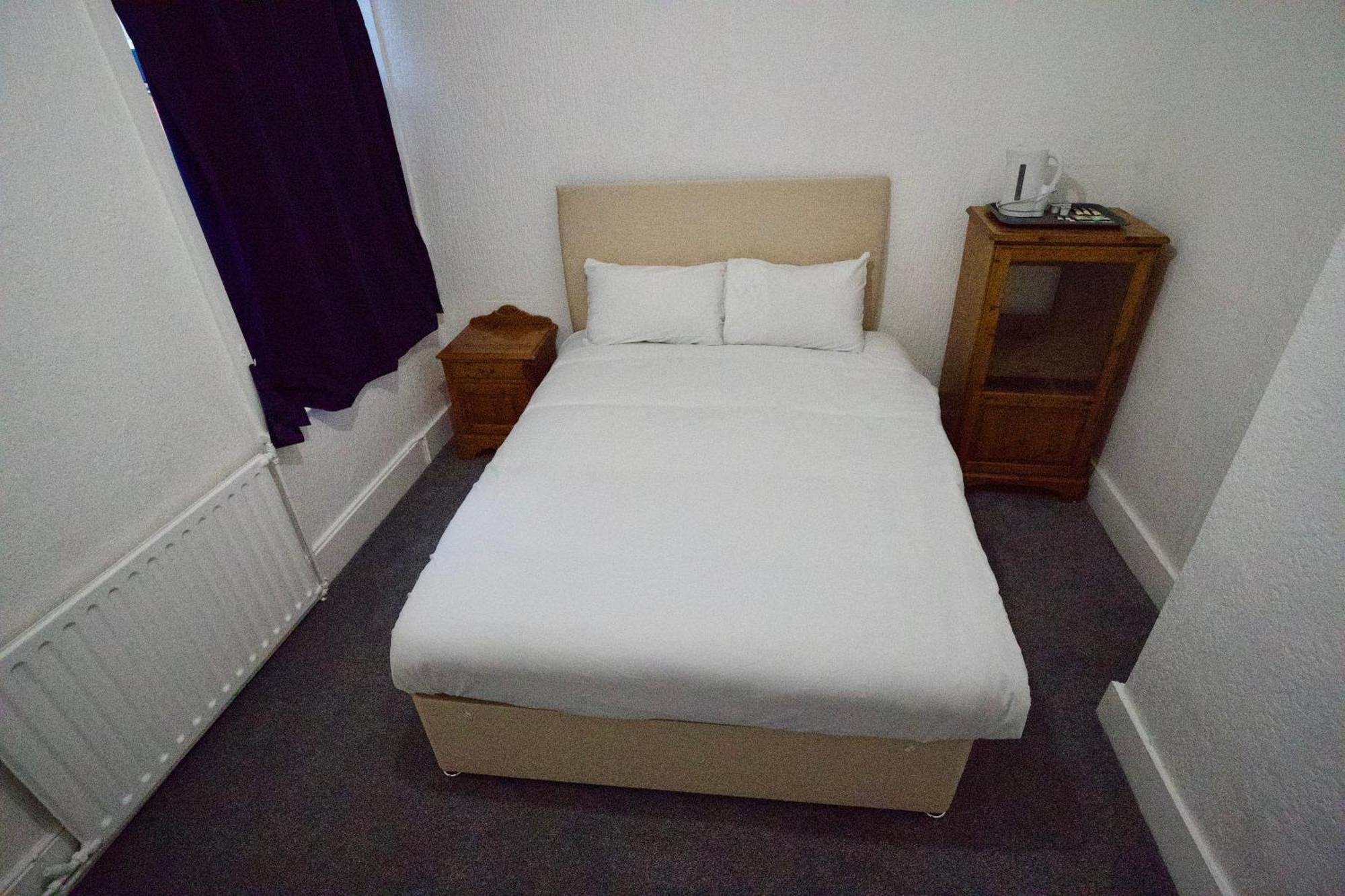 Gatwick Birchwood Lodge With Holiday Parking Horley Kültér fotó
