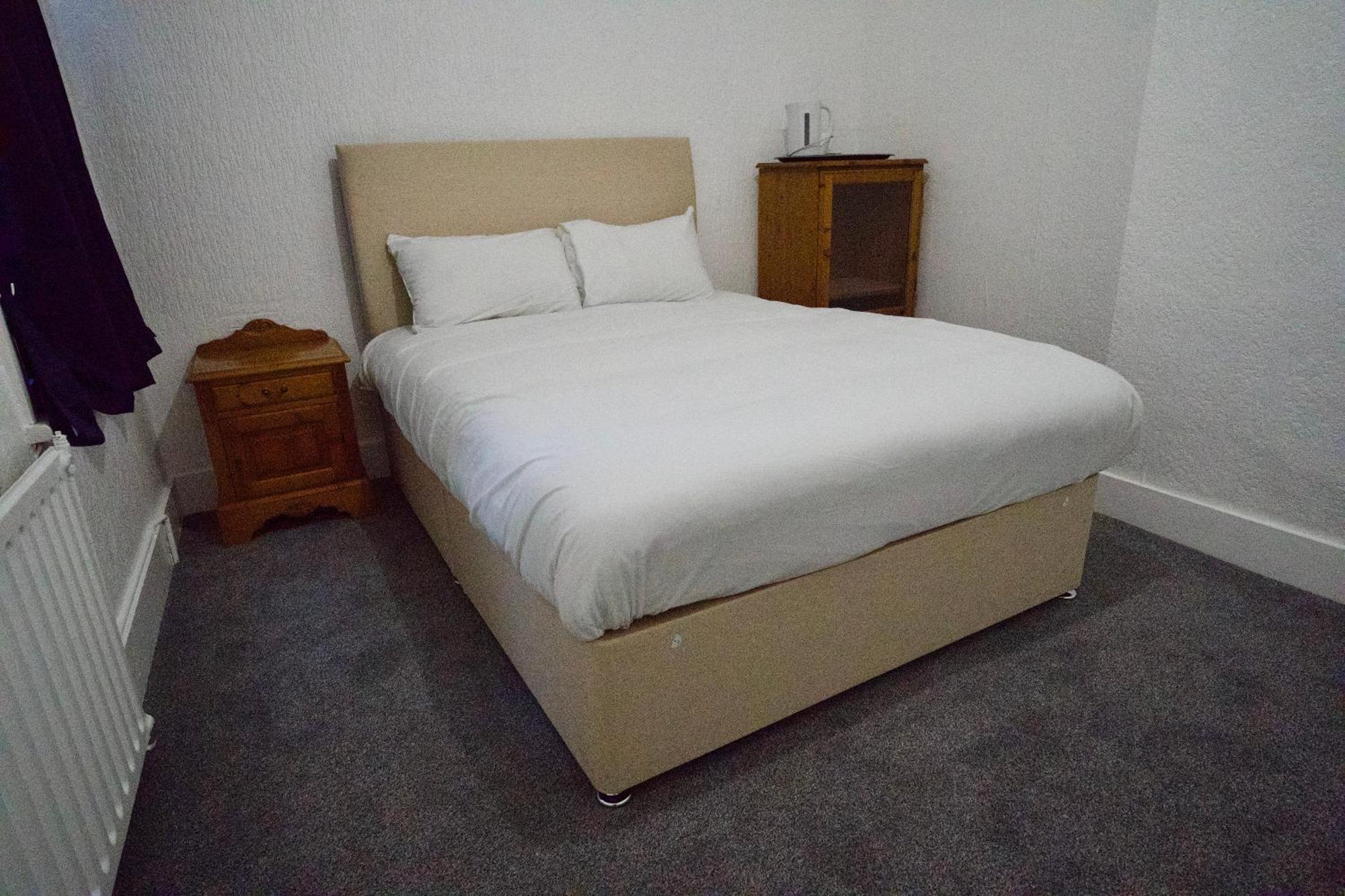 Gatwick Birchwood Lodge With Holiday Parking Horley Kültér fotó