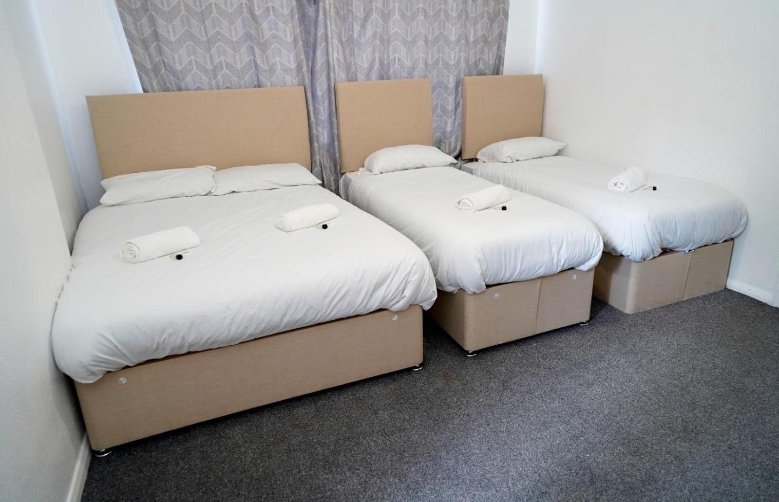 Gatwick Birchwood Lodge With Holiday Parking Horley Kültér fotó
